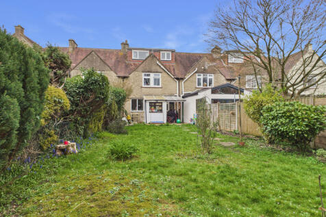 Rear garden to house
