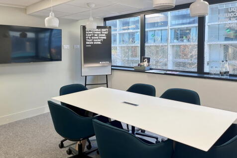 Office to rent Image 7