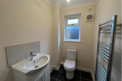 Cloakroom/wc
