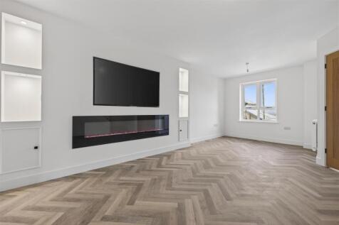 2. Lounge Media Wall.jpg