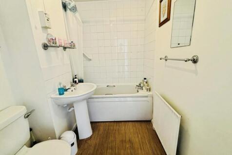 Bathroom.JPEG
