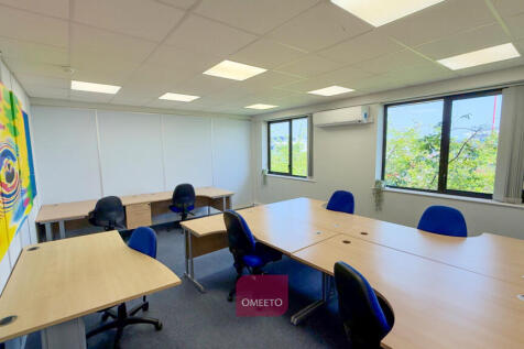 6 Person office to Let