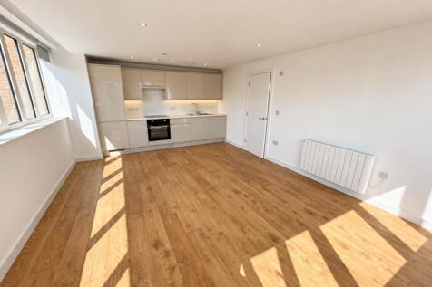 Perrymount Road, Haywards Heath,  photo 3
