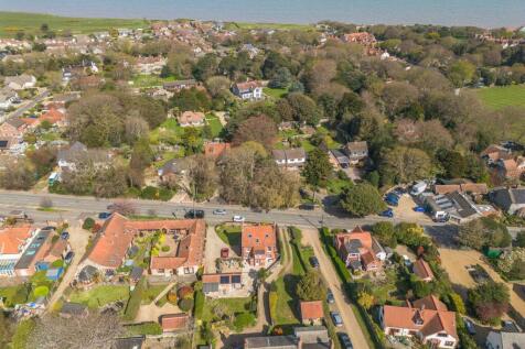 15CromerRoad,OverstrandUPDATED-3.jpg