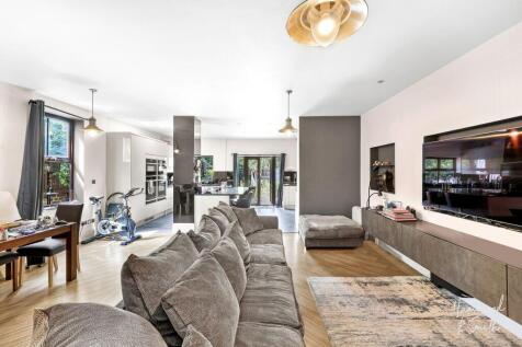 Dining / Family Room