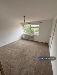 Felstead Court, Nottingham, NG9 photo 5