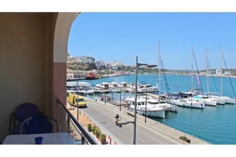 Penthouse on the seafront in the port of Mahón