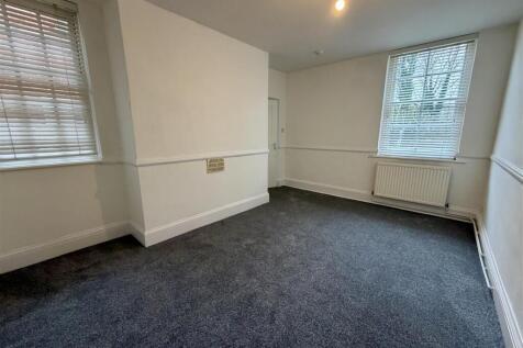 LIVING ROOM.jpeg
