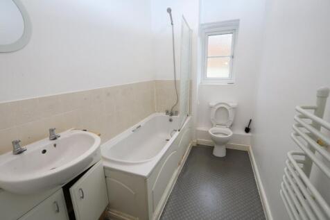Windermere Avenue, Purfleet photo 5