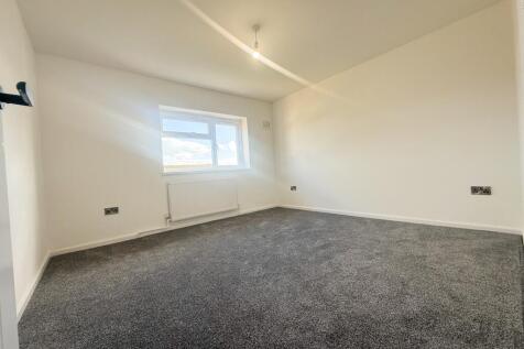 3 Bed Family Home Exmouth photo 5