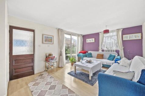 Burnside Avenue, E4