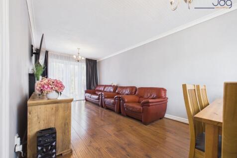 Lounge / Dining Room