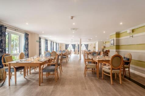 8510831-interior21 (Medium).jpg