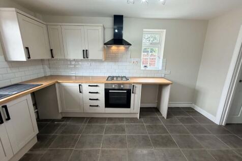 Newhey Avenue, Wythenshaw,  photo 4