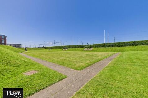 IMG_398812_23_lar...