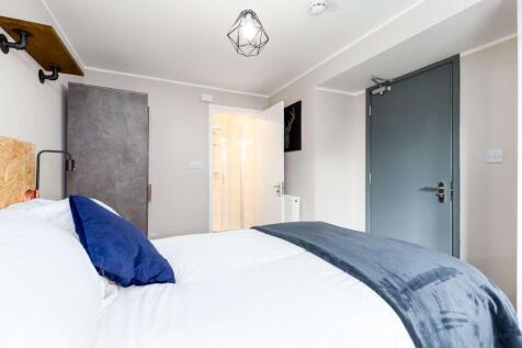 Bedroom 3.jpg