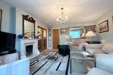 Living Room Photo Two.jpg