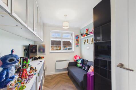 Play Room / Bedroom