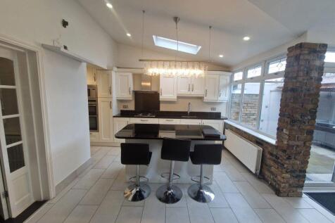 Buckhurst Hill photo 3