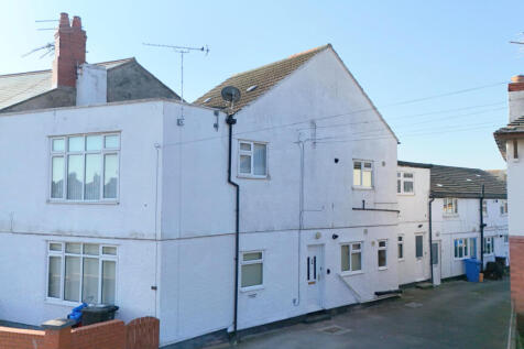 Rhyl, LL18 - property photo