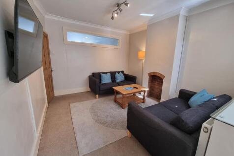 14 Plymouth Place photo 3