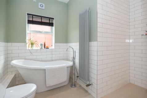 BATHROOM/W.C.