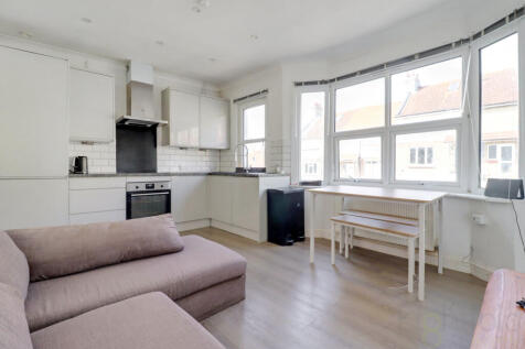 Living Room/Kitchen