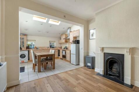Hartfield Road, London, SW19 photo 4