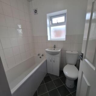 Holden Street, Ashton-Under-Lyne, OL6 photo 5