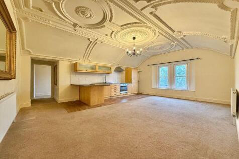 20' Living Room/Kitchen