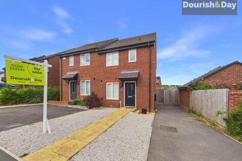 Stafford, ST16 - property photo