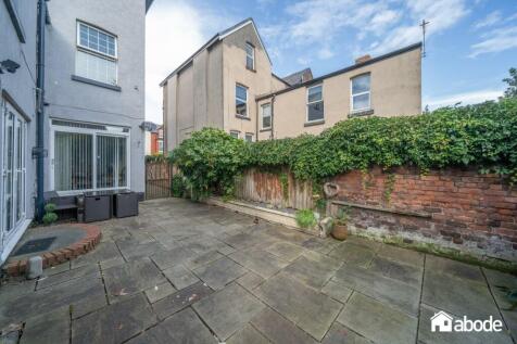 44 Brooke Road West (3 of 7) - Copy.jpg