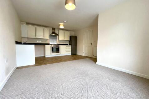 Cloatley Crescent, Royal Wootton Bassett, Swindon, Wiltshire, SN4 photo 4