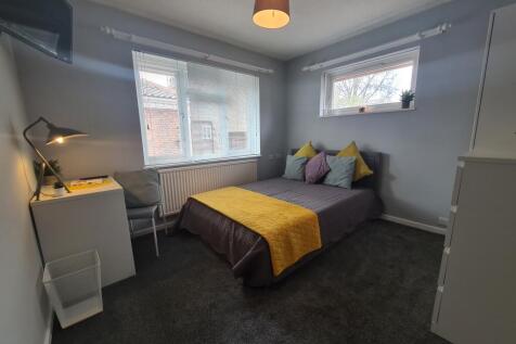 Balderston Court photo 5