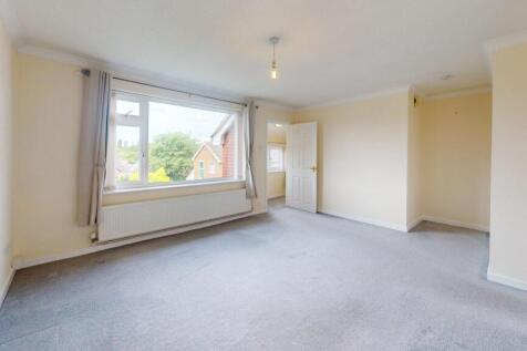 30A-Sandygate-Avenue-Living-Room 1.jpg