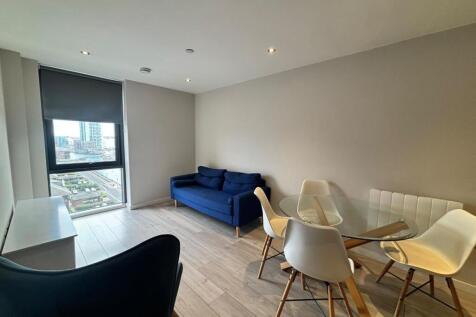 802 park - Living Room.jpeg