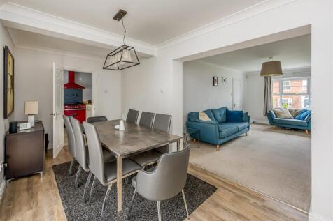 2 Heath House Drive-dining3.jpg