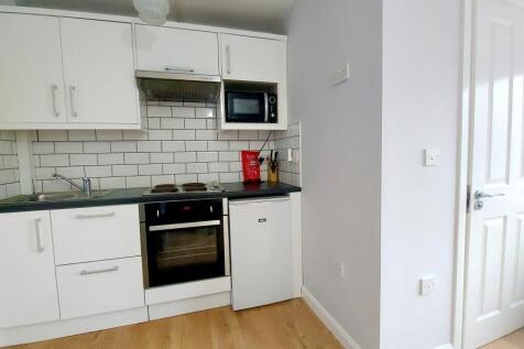 Sandringham Road, Pilgrims Hatch, Brentwood, CM15 photo 5