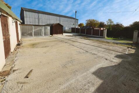 Bishop Auckland, DL14 - property photo
