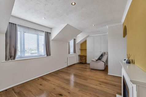 Flat_17__Carisbro...