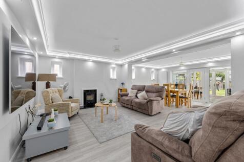 Lounge Dining Room