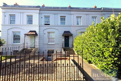1-bed flat on London Road, Cheltenham, £1,050/mo