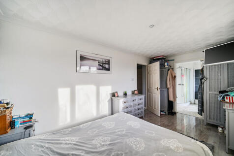 137285276903341b4b2a9