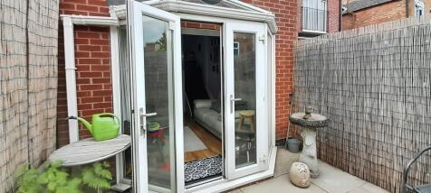 e4e297d9-WhatsApp...