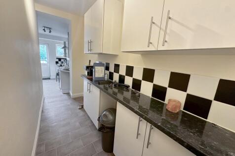 Churchfields Road, Salisbury, SP2 photo 4