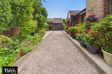 CAM02176G0-PR0671...