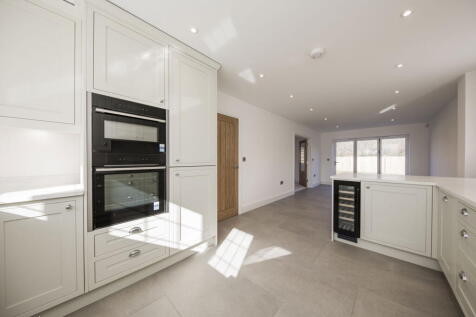 4 bed detached - Walshes Road, Crowborough