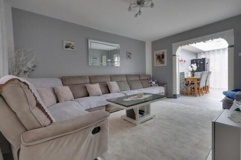 MEDINA ROAD - COSHAM - UNFURNISHED photo 3