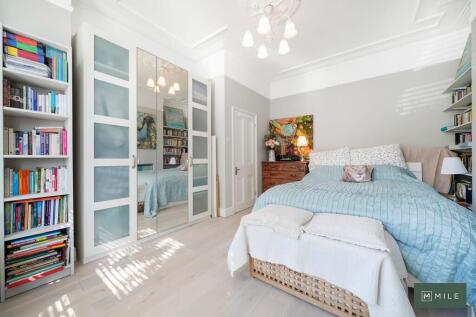 6a Radcliffe Aven...