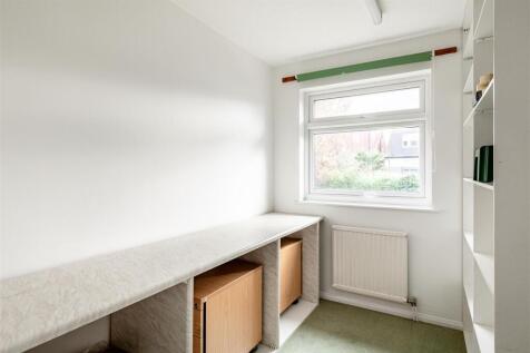 Aspen Close-2.jpg